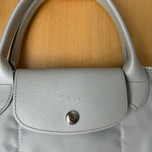 LONGCHAMP
Medium Le Pliage Energy Top Handle Bag - Picture 3 of 4